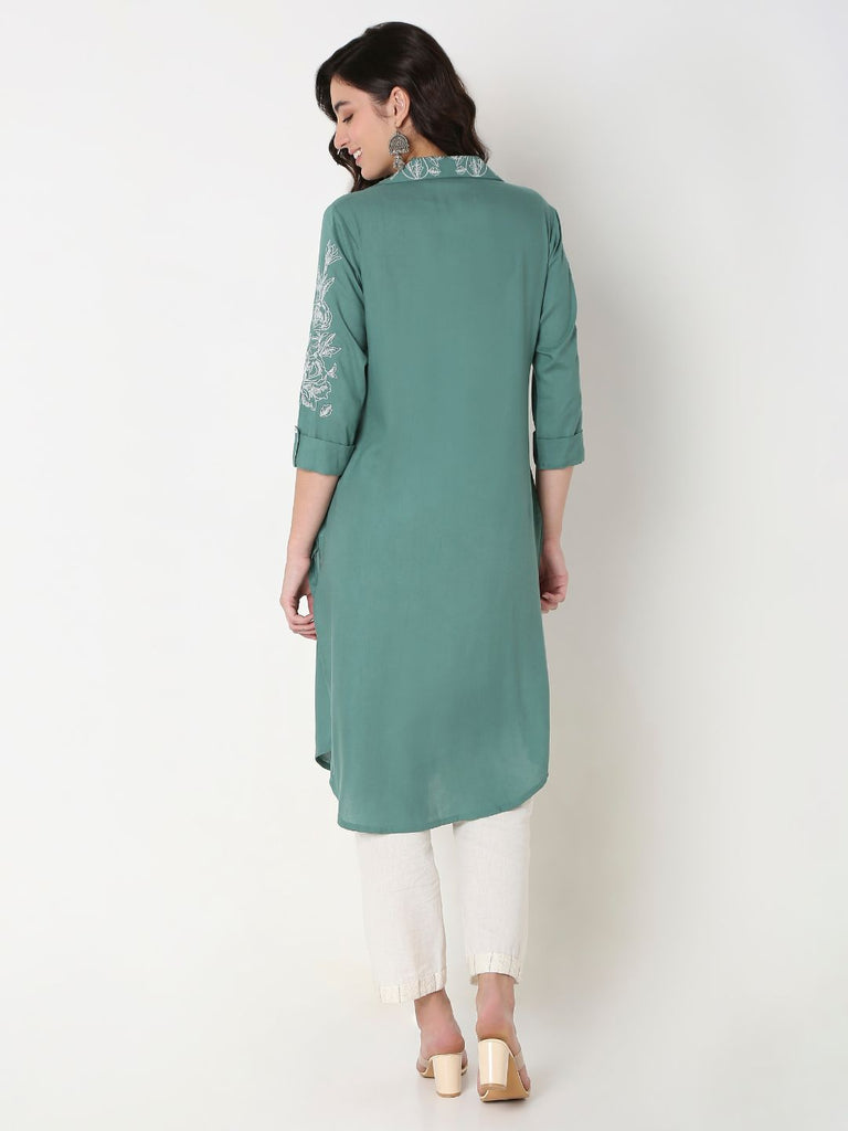 Regular Fit Embroidered Kurta