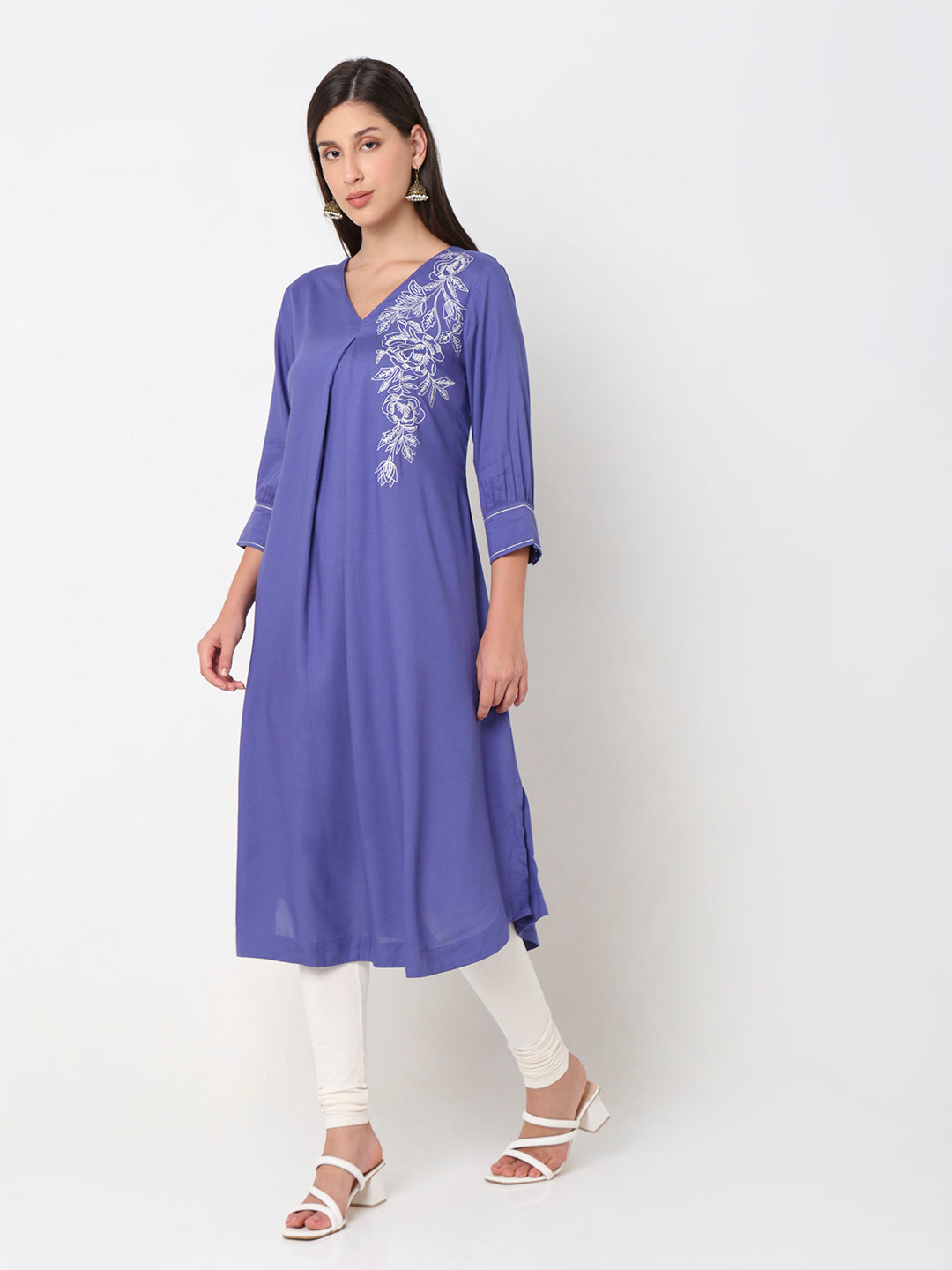 Straight Fit Embroidered Kurta