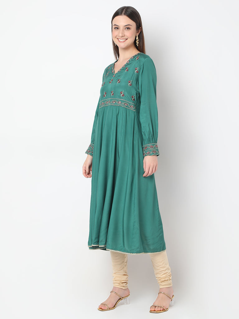 Flare Fit Embroidered Straight Kurta