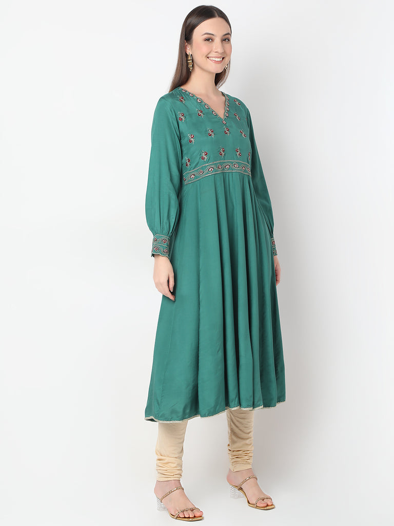 Flare Fit Embroidered Straight Kurta