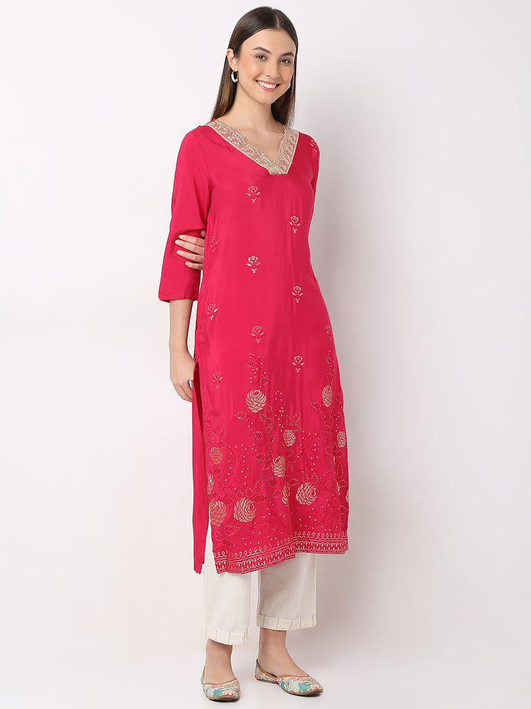 Straight Fit Embroidered Kurta