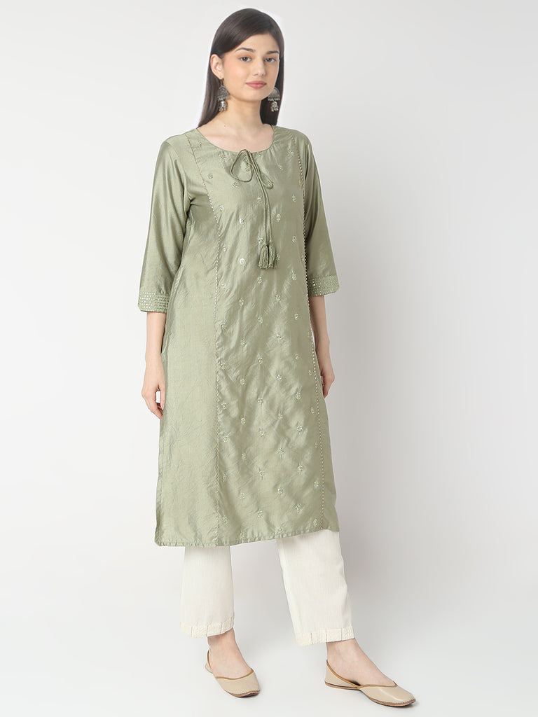 Regular Fit Embroidered Kurta