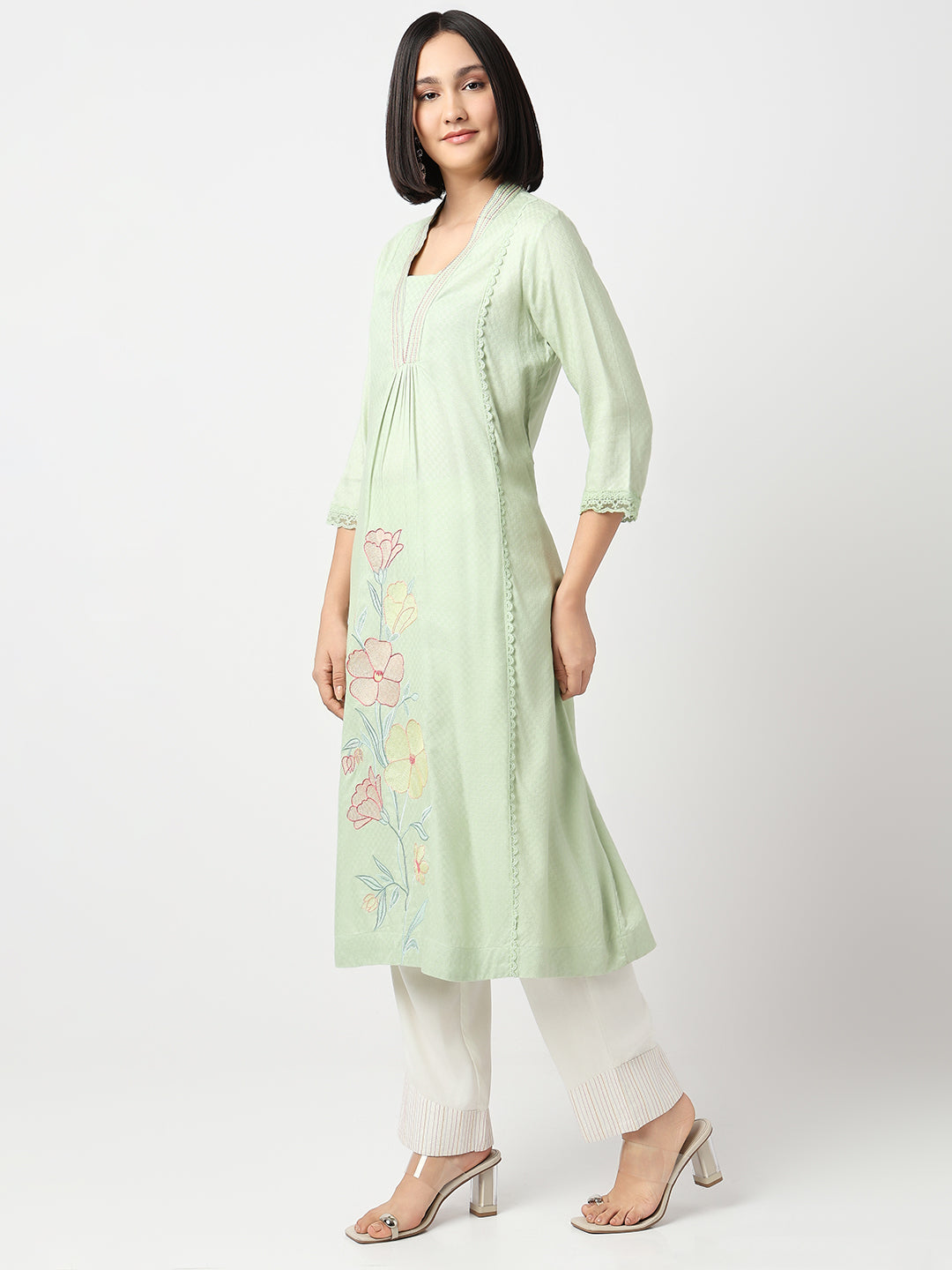 Regular Fit Embroidered Three-Fourth Sleeve Kurta