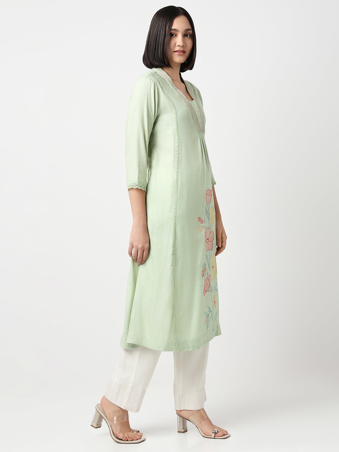 Regular Fit Embroidered Three-Fourth Sleeve Kurta