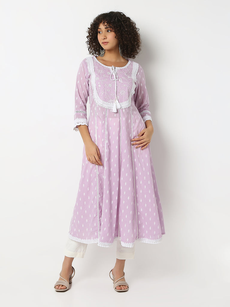 Regular Fit Embroidered Round Neck Three-Fourth Sleeve Kurta