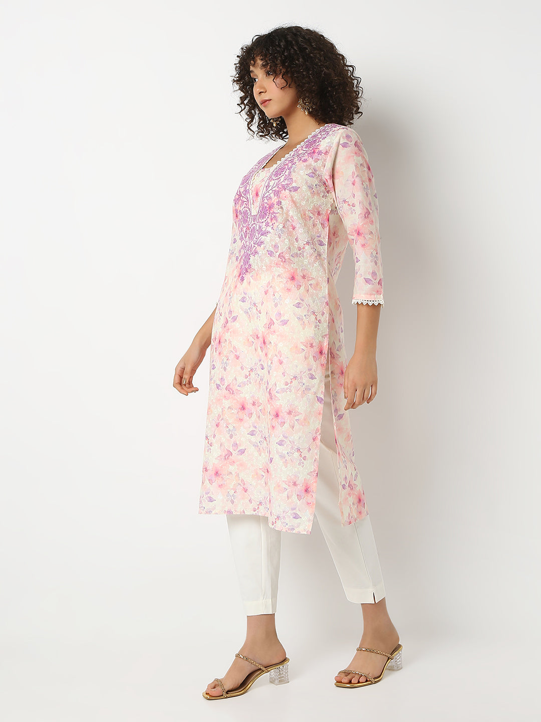 Regular Fit Printed V-Neck Three-Fourth Sleeve Kurta
