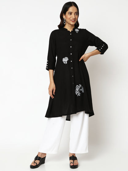 Women Wearing Comfort Fit Embroidered Kurta