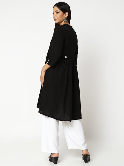 Women Wearing Comfort Fit Embroidered Kurta