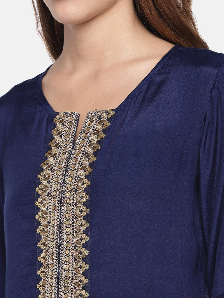 Women Straight Three-Fourth Royal Blue Skd