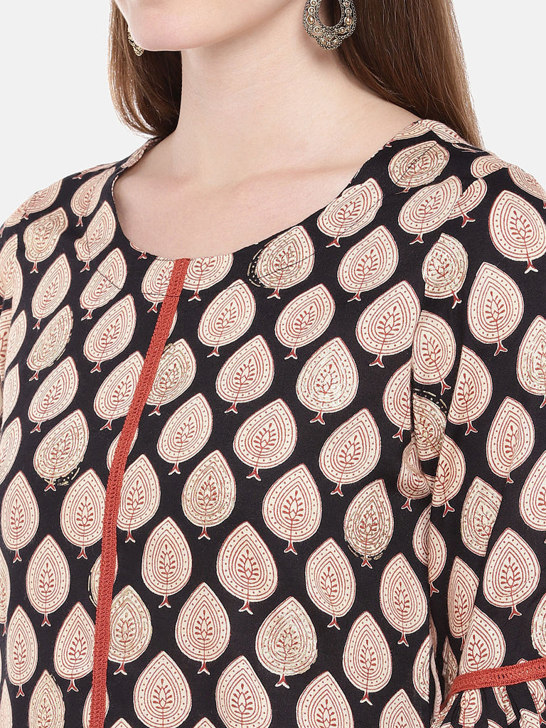 Women Straight Three-Fourth Black Kurta