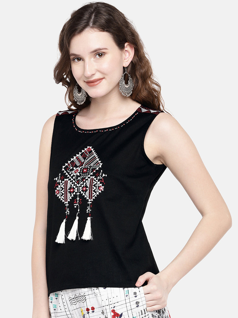 Women Straight Sleeveless Black Top