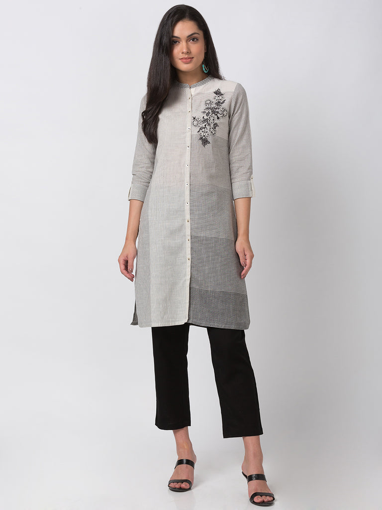 Casuals Women Straight Three-Fourth Off White Kurta