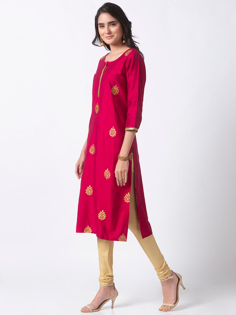 Women Straight Three-Fourth Magenta Kurta