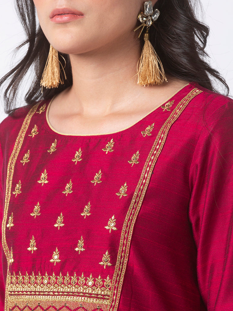 Women Straight Three-Fourth Magenta Kurta