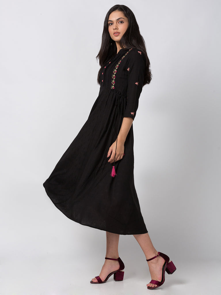 Women Gathered Three-Fourth Black Dress