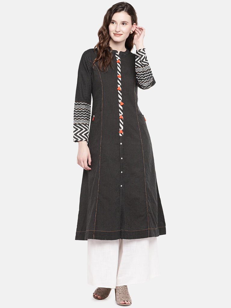 Women Kalidar Three-Fourth Black Kurta