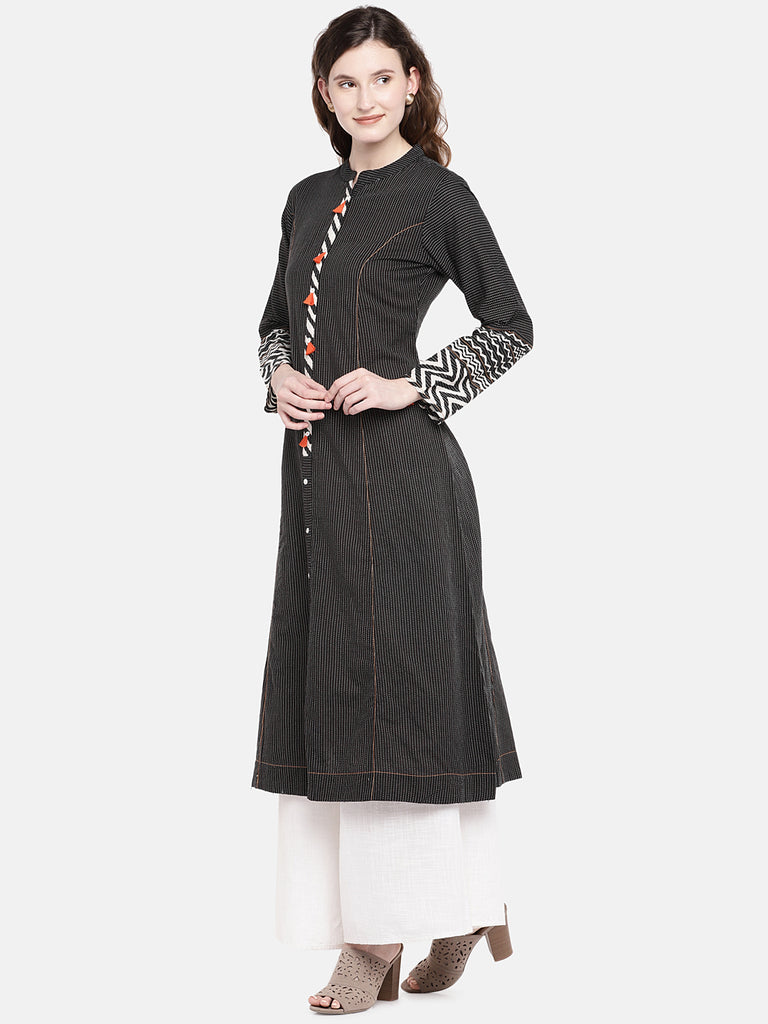 Women Kalidar Three-Fourth Black Kurta