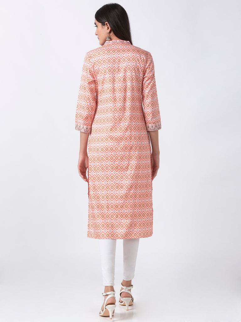 Women Straight Three-Fourth Pink Kurta