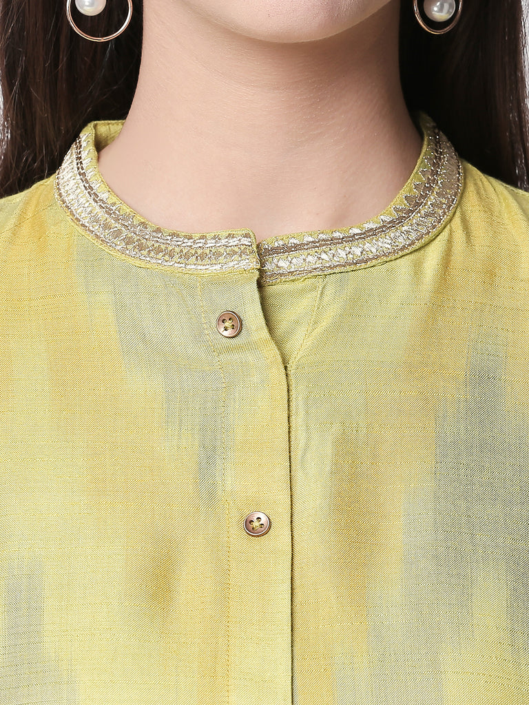 Festive Women A Line Three-Fourth Green Kurta