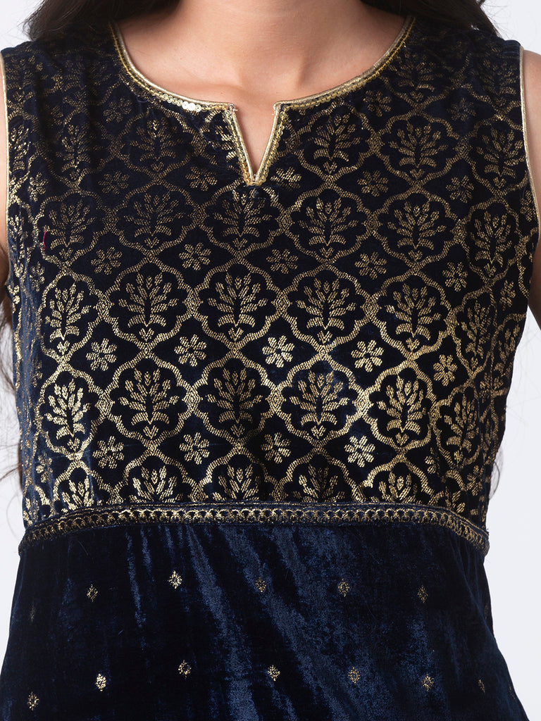 Women Straight Three-Fourth Navy Kurta