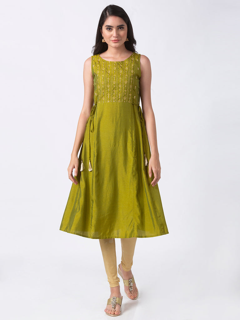 Women A Line Sleeveless Green Kurta