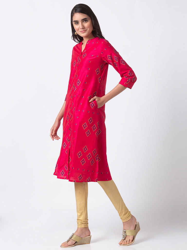 Women A Line Three-Fourth Fuchsia Kurta