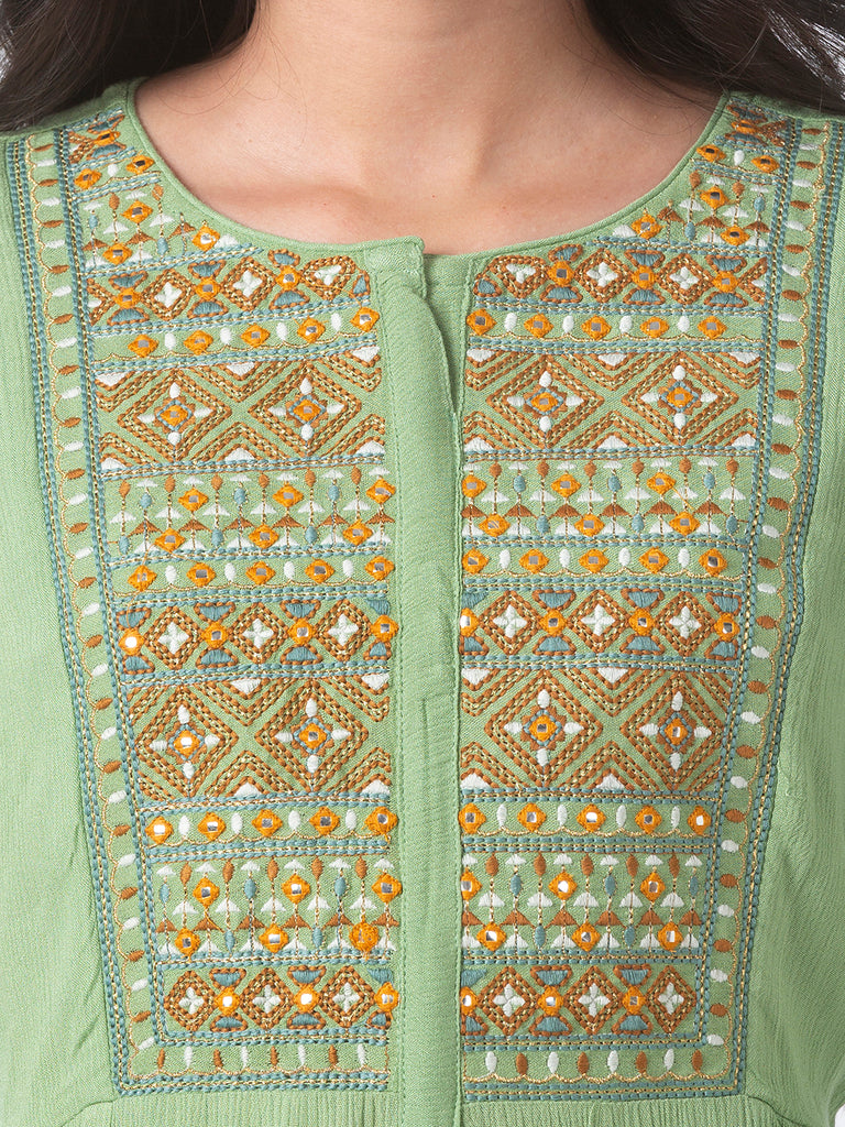 Women Gathered Three-Fourth Green Kurta