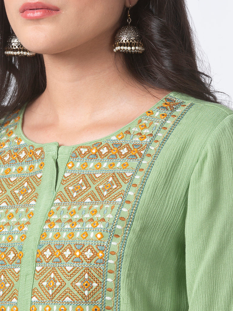 Women Gathered Three-Fourth Green Kurta