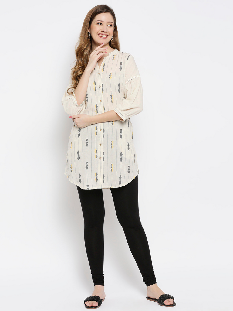 Women White Cotton Embroidered Kurta
