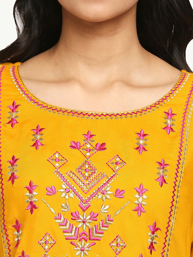 Women's Mustard Viscose Rayon Printed Kurta