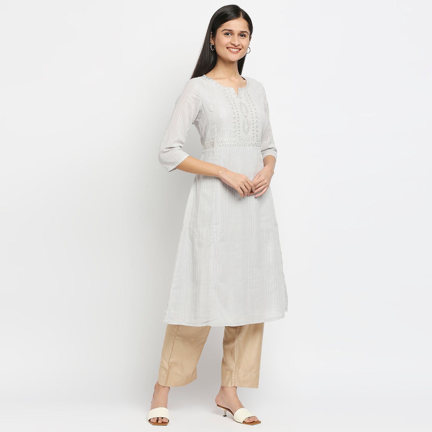 Women's Grey 60'S Cambric Embroidered Kurta