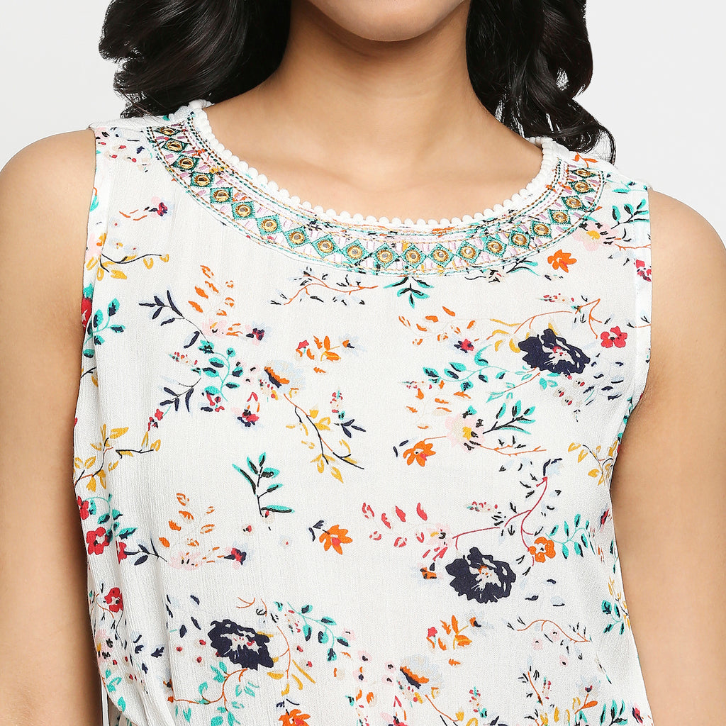 Women's Off White Viscose Crepe Floral Kurta