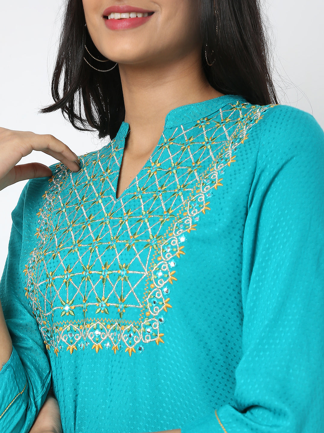 Women's Viscose Dobby Embroidered Kurta