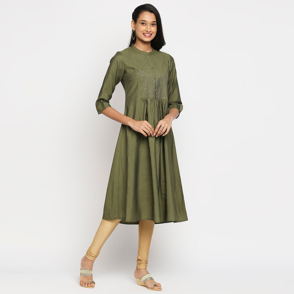 Women's Camo Green Gadhwaal Embroidered Kurta