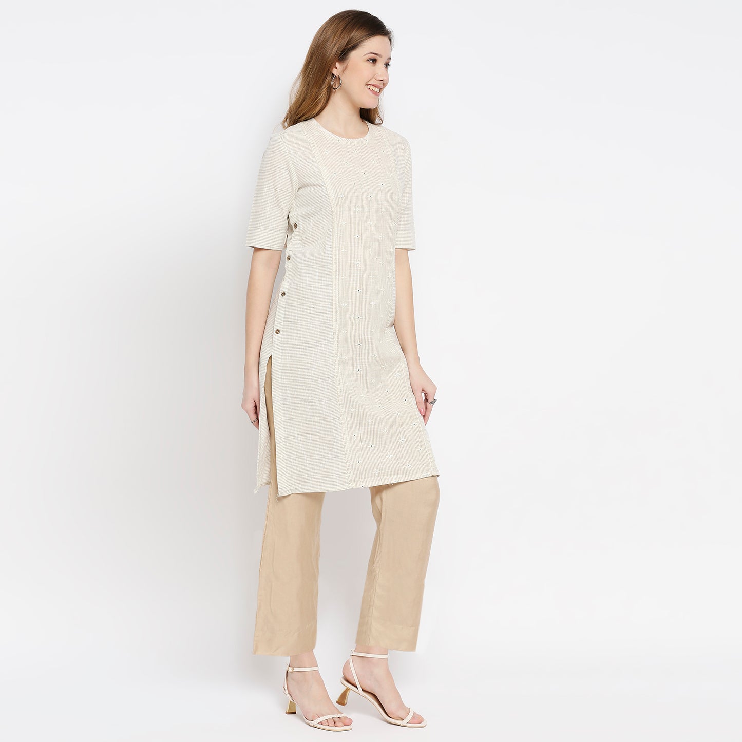 Women Beige Cotton Viscose Embroidered Kurta
