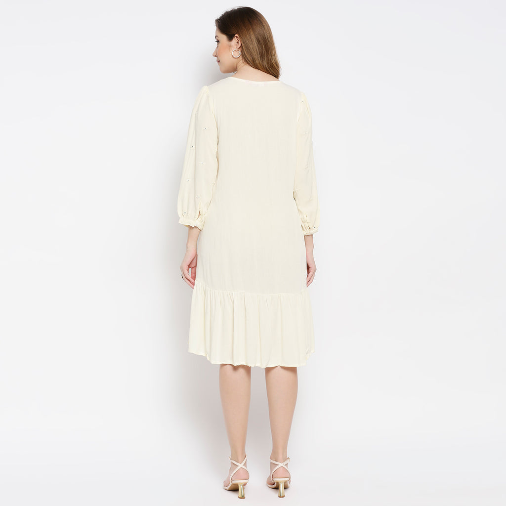 Women Beige Cotton Viscose Embroidered Kurta