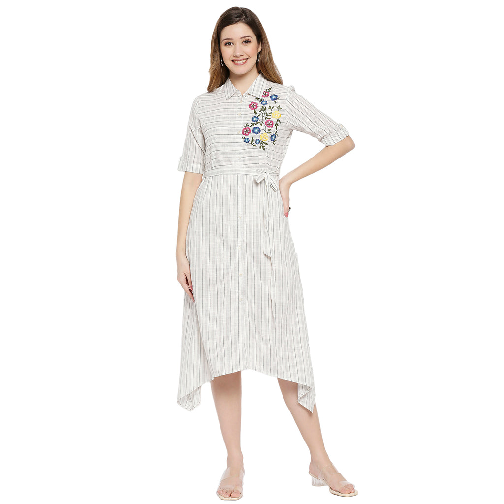Women Off White Cotton Blend Embroidered Kurta