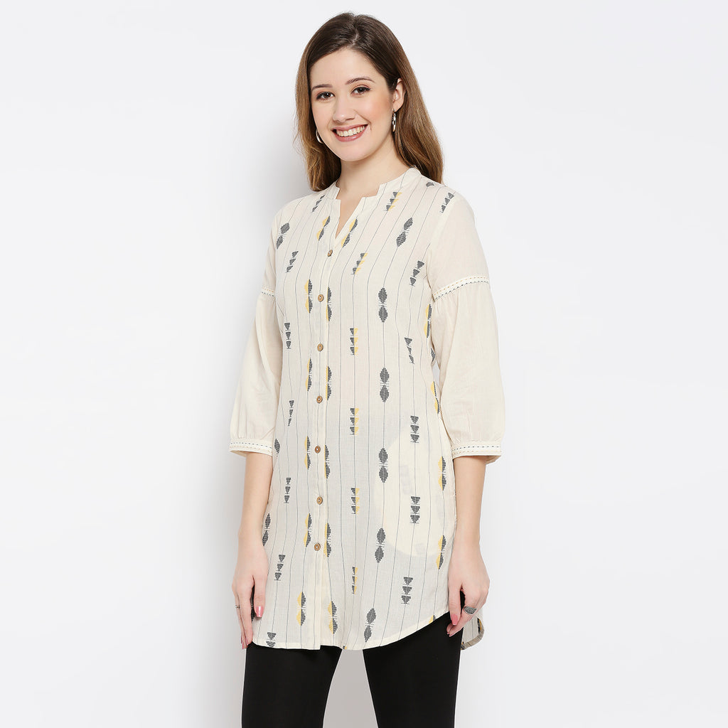 Women White Cotton Embroidered Kurta