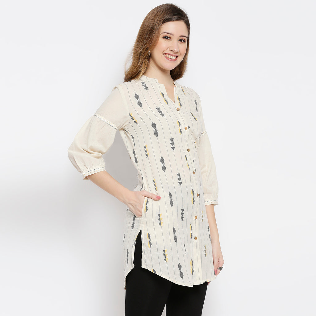 Women White Cotton Embroidered Kurta