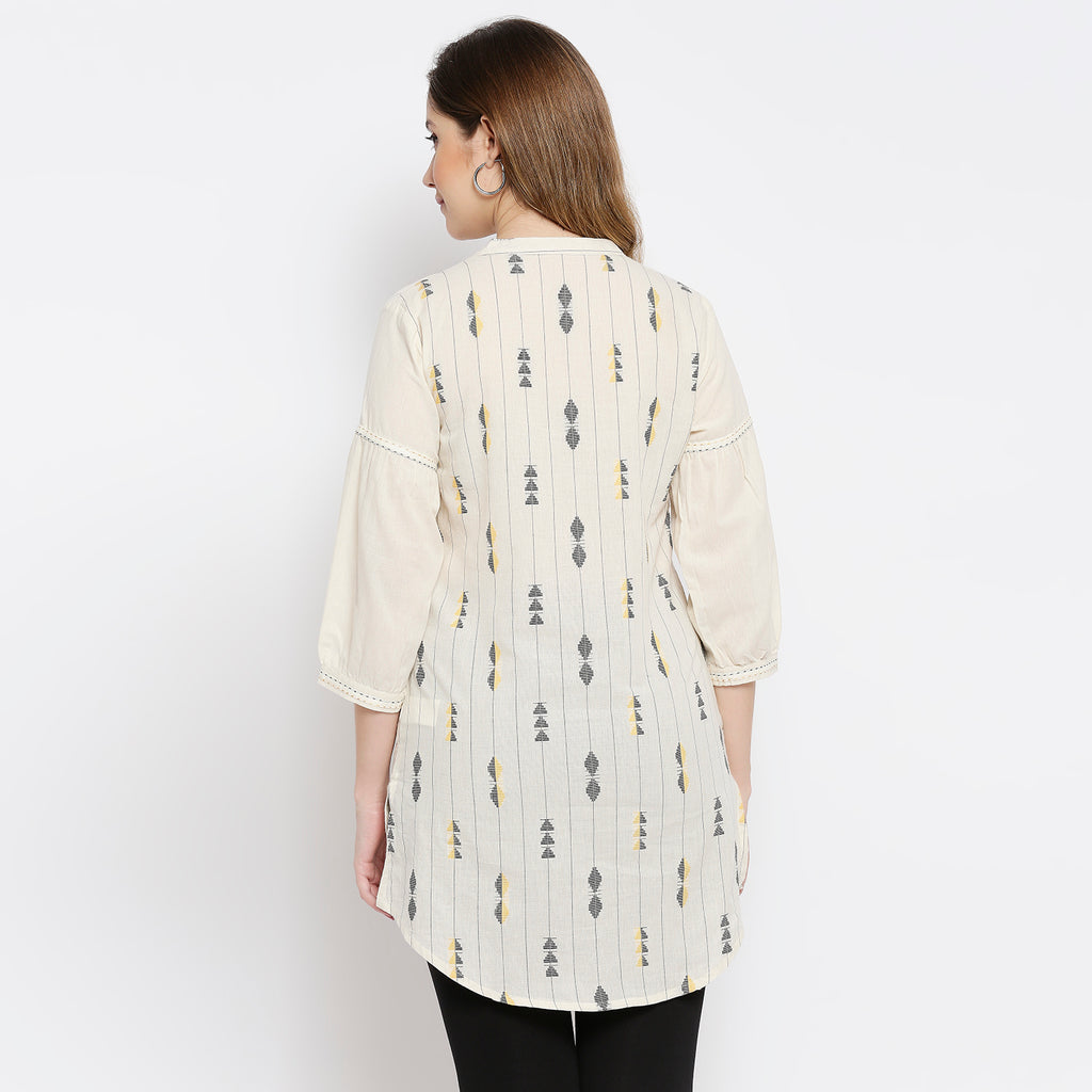 Women White Cotton Embroidered Kurta