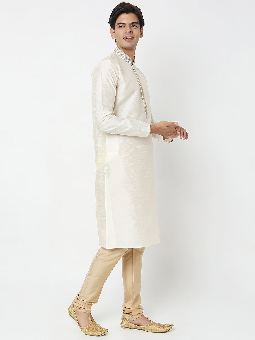 Men's Off White Polyester Cotton Embroidered Kurta Pyjama Set