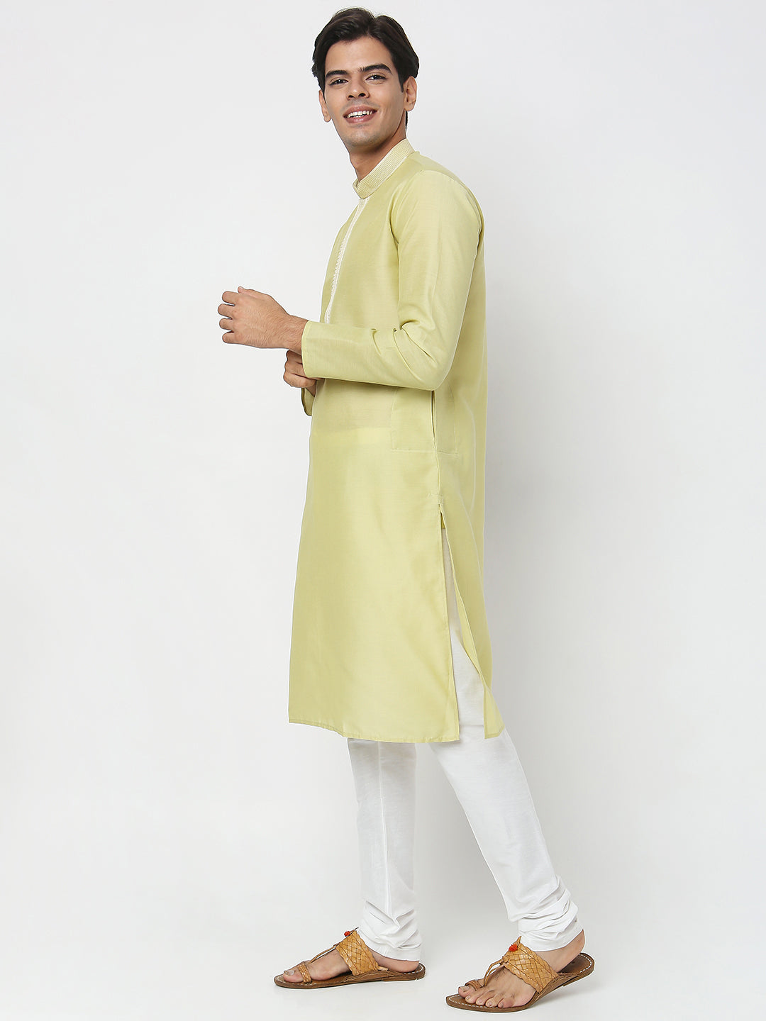 Men's Green Polyester Cotton Embroidered Kurta Pyjama Set