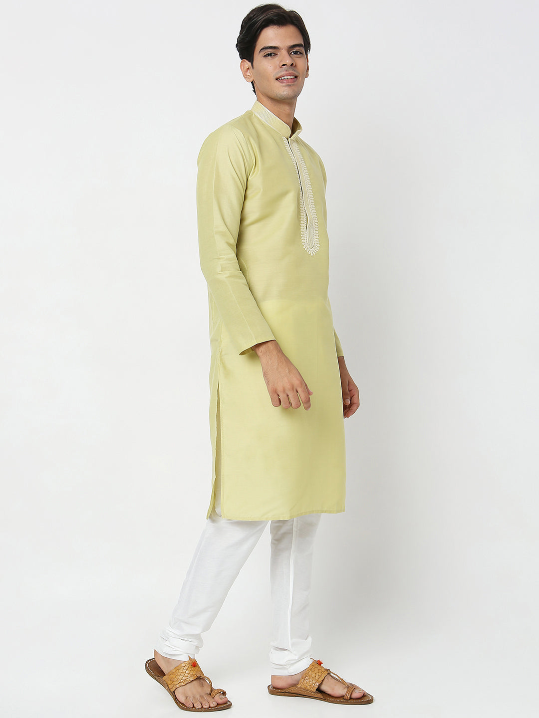 Men's Green Polyester Cotton Embroidered Kurta Pyjama Set
