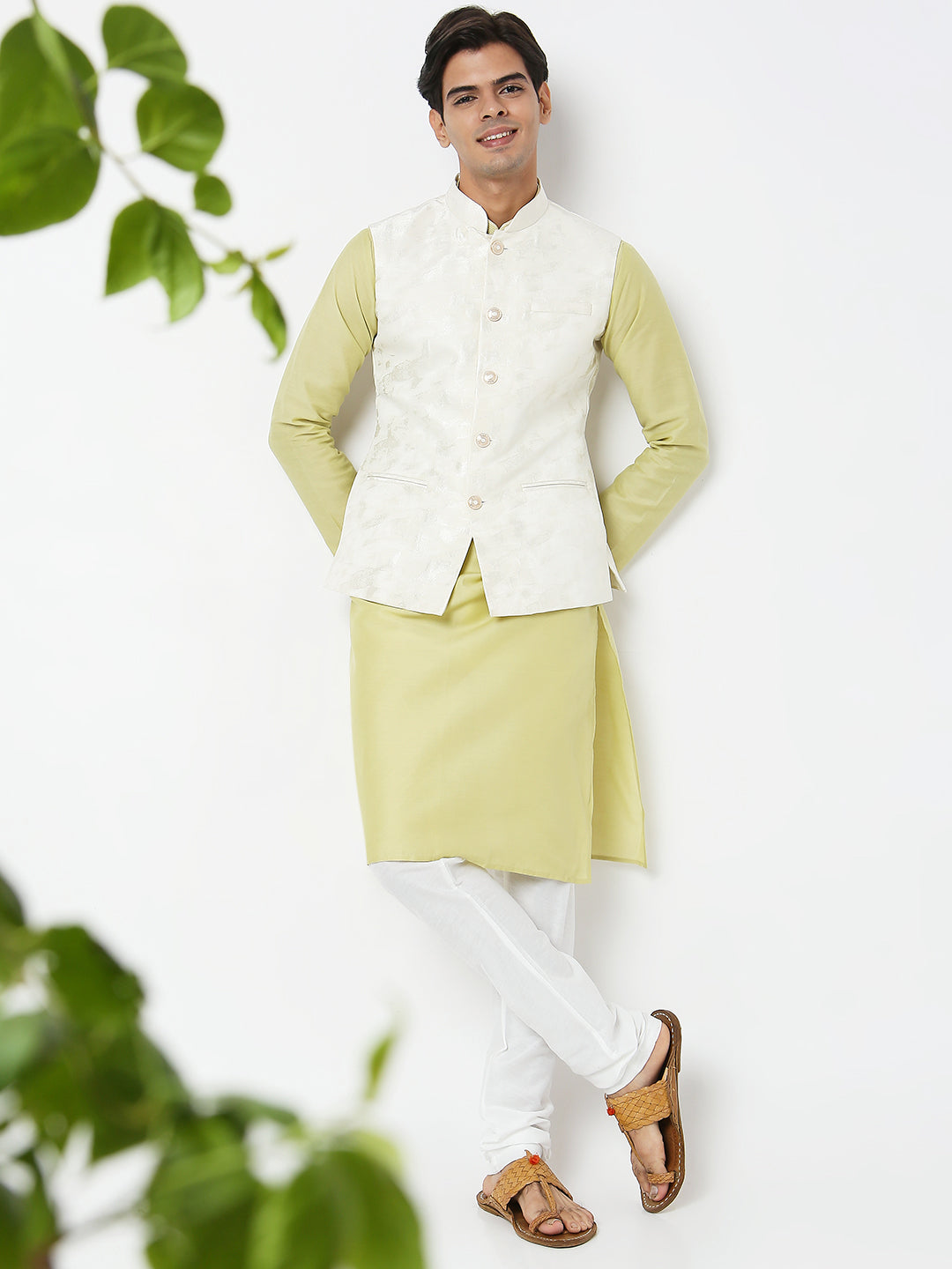 Men's Green Polyester Cotton Embroidered Kurta Pyjama Set