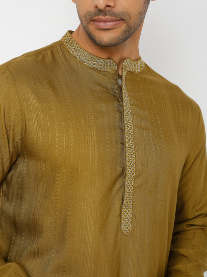 Men's Green Viscose Blend Embroidered Kurta