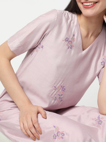 Nylangan Women's Lilac Viscose Blend Embroidered Kurta