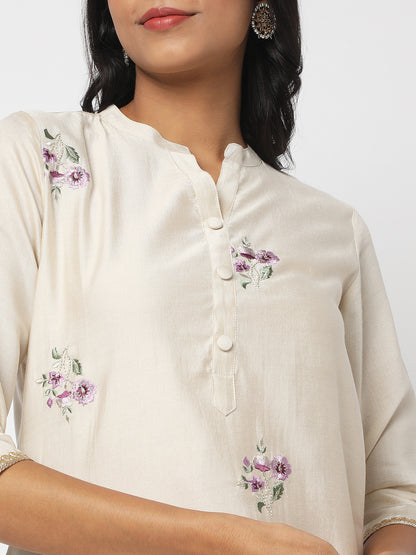 Women's Off White Gadwal Embroidered Kurta