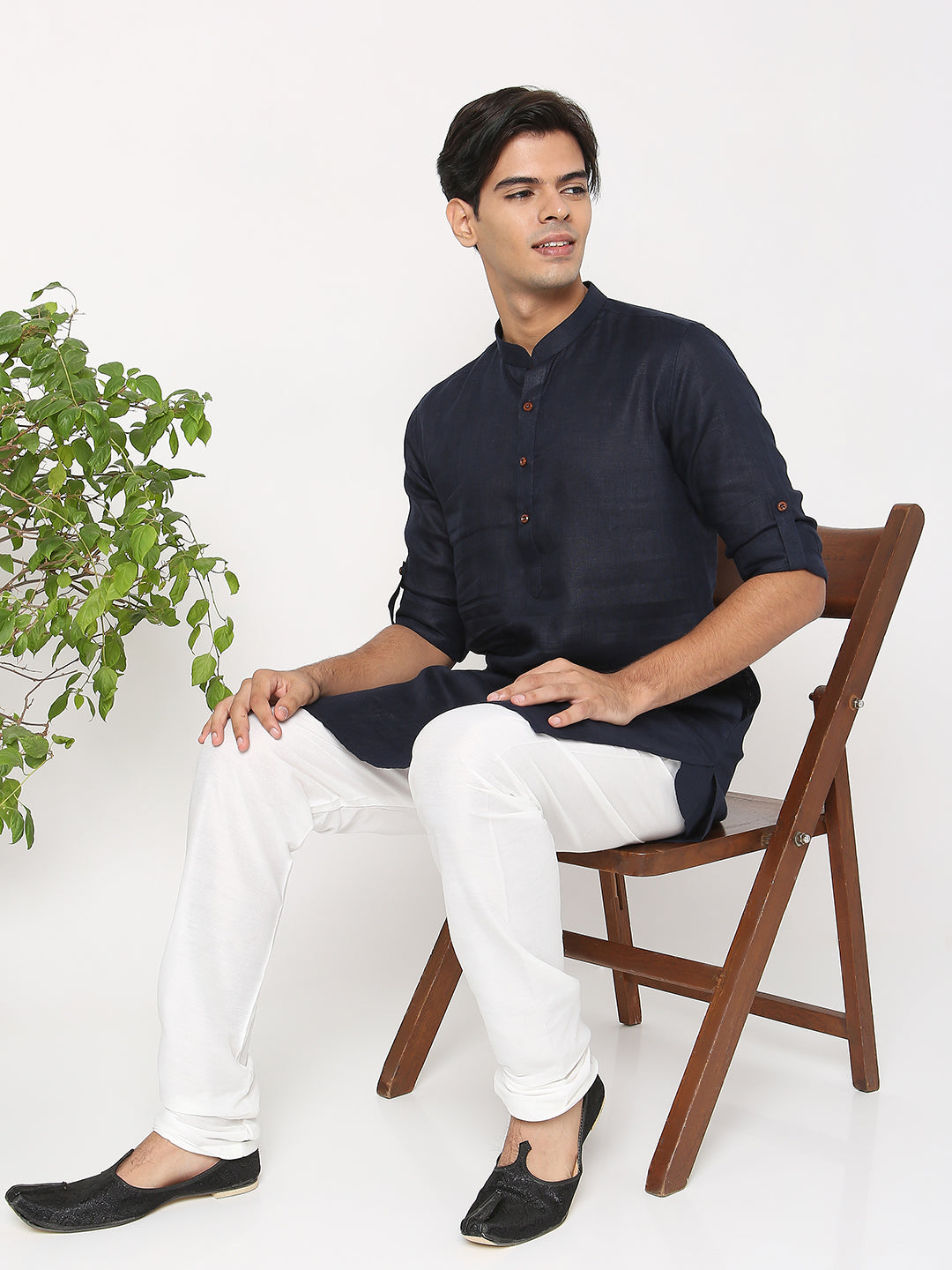Matchles Men's Navy Blue Linen Solid Kurta