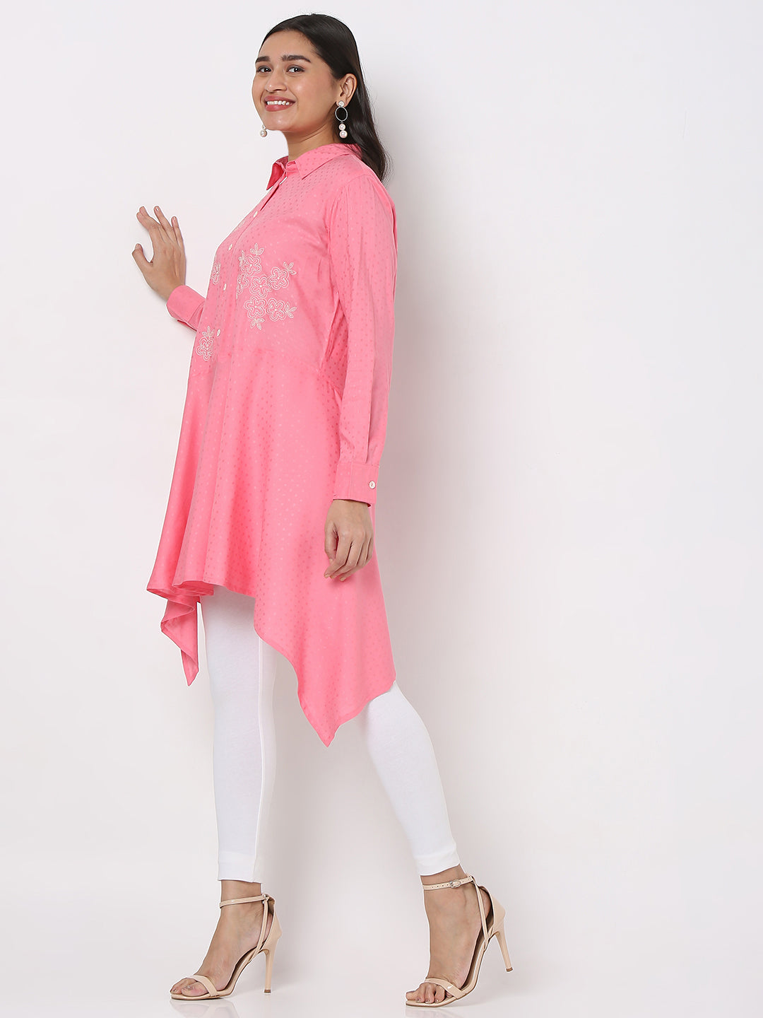 Aseesa Women's Pink Rayon Printed Kurta