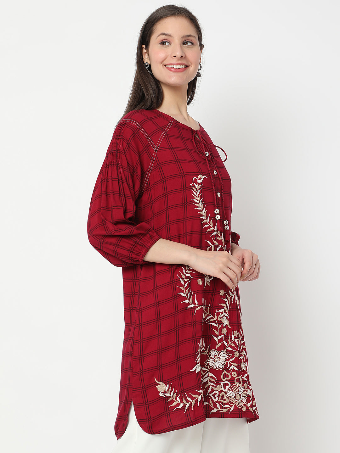 Aseesa Women's Maroon Rayon Embroidered Kurta